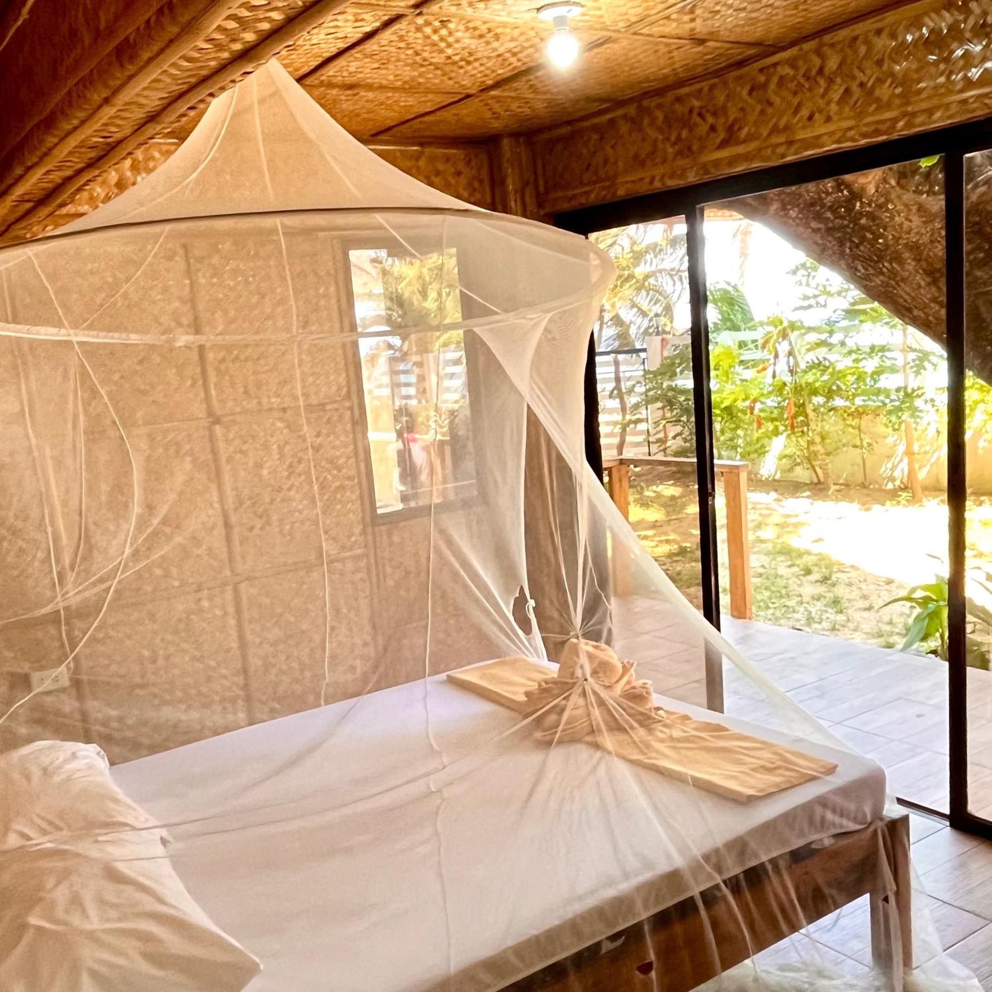 Amami Beachfront Villa With Private Beach 푸에르토갈레라 외부 사진